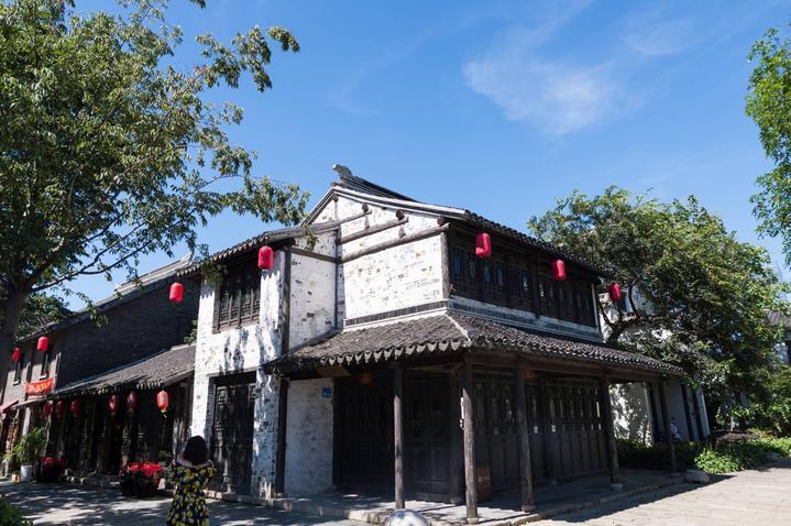 浙江温州一小区发生物品爆炸,1名保安被炸伤